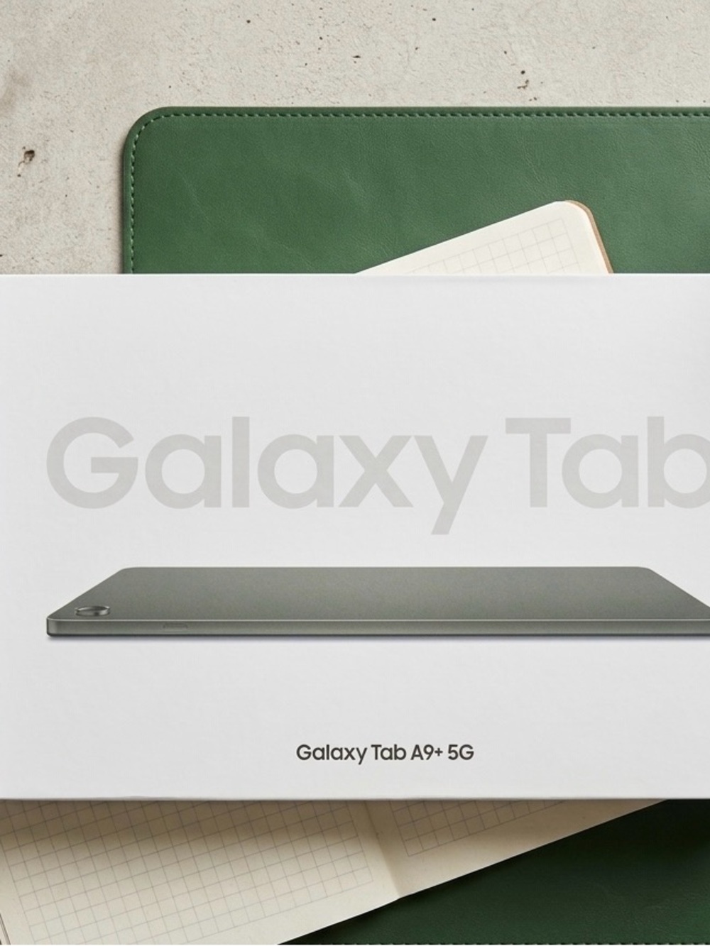 Samsung Galaxy Tab A9+ 5G - Green Accent with Silver Tablet